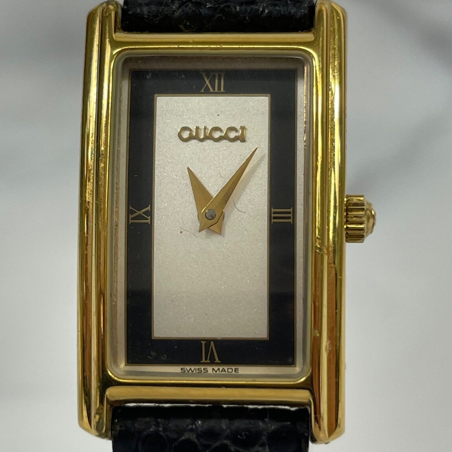 GUCCI 2600L Swiss Made Rectangle Analog Quartz Womens Watch Vintage Excellent