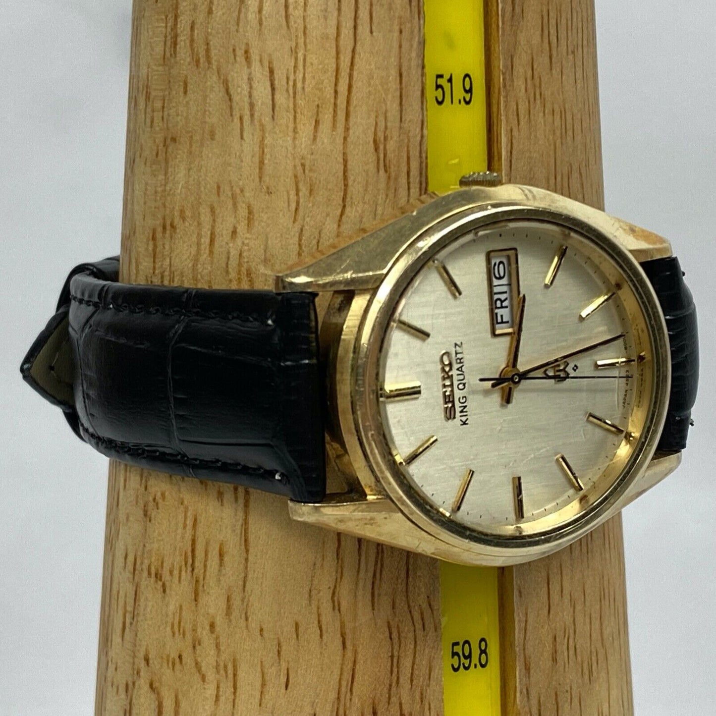 SEIKO KING QUARTZ 4823-8000 Gold Dial Day/Date Mens Watch Vintage Excellent