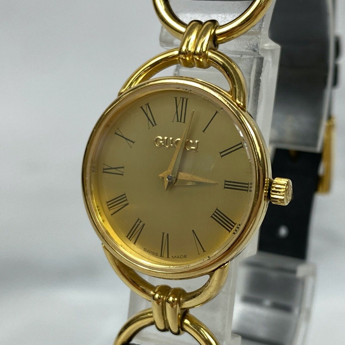 GUCCI 6000.2.L Swiss Gold Dial Roman Numerals Womens Watch Vintage Excellent