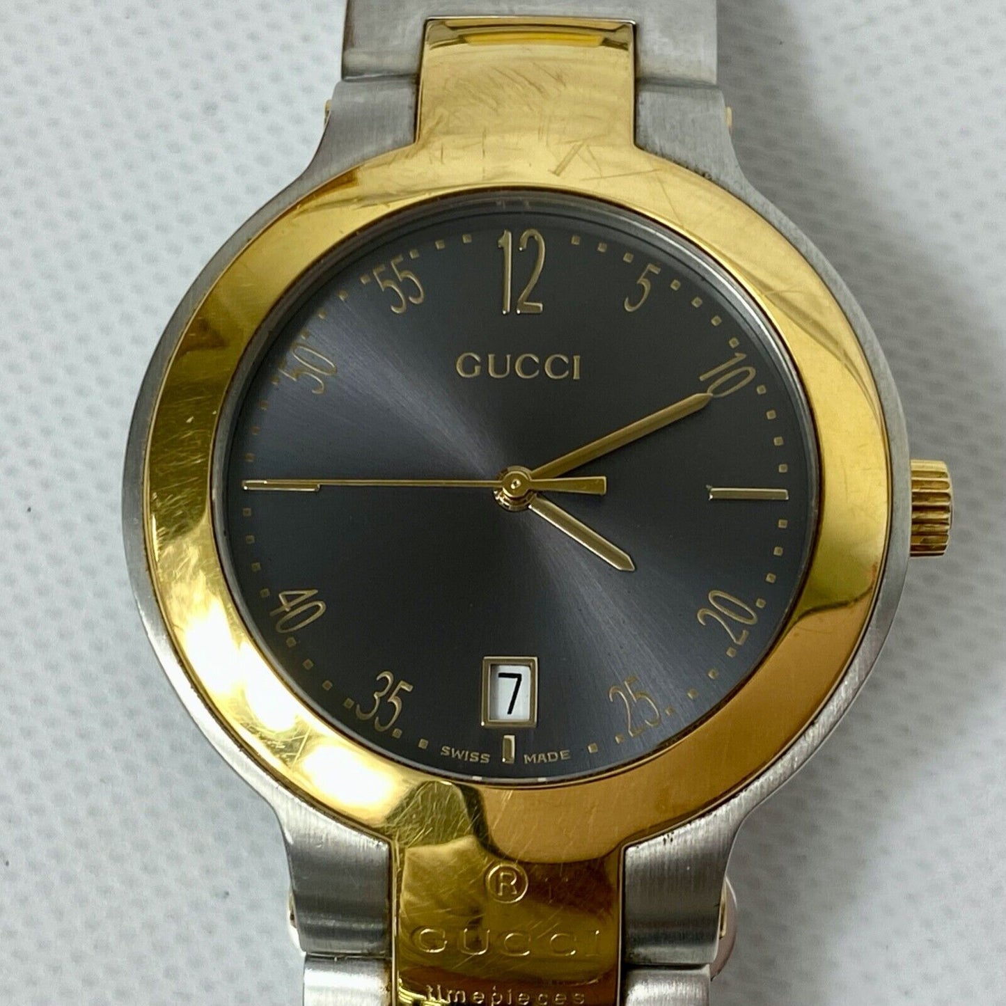 GUCCI 8900M Timepieces Swiss Black Dial Quartz Mens Watch Vintage Excellent