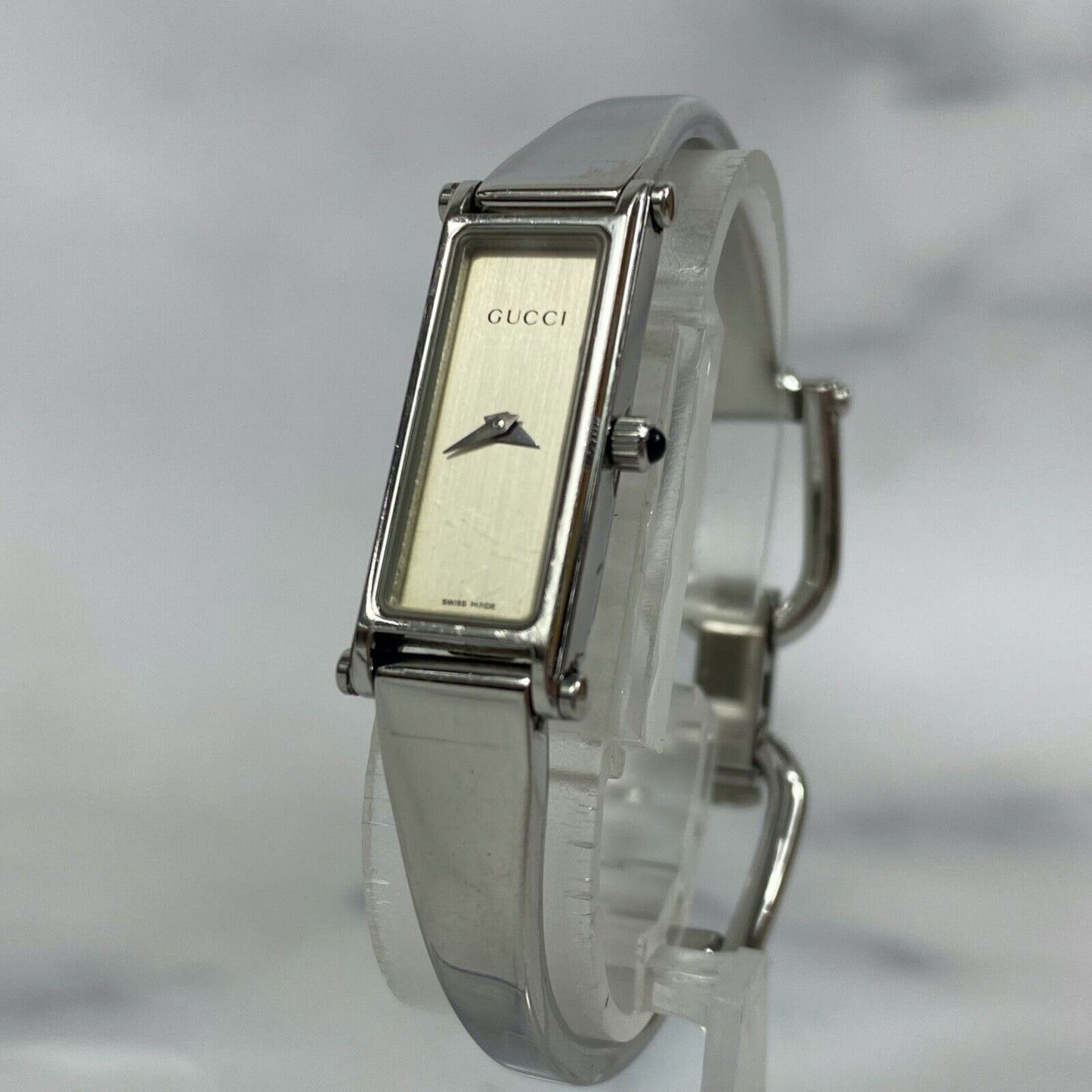 GUCCI 1500L Quartz Swiss White Dial Rectangle Womens Watch Vintage Excellent