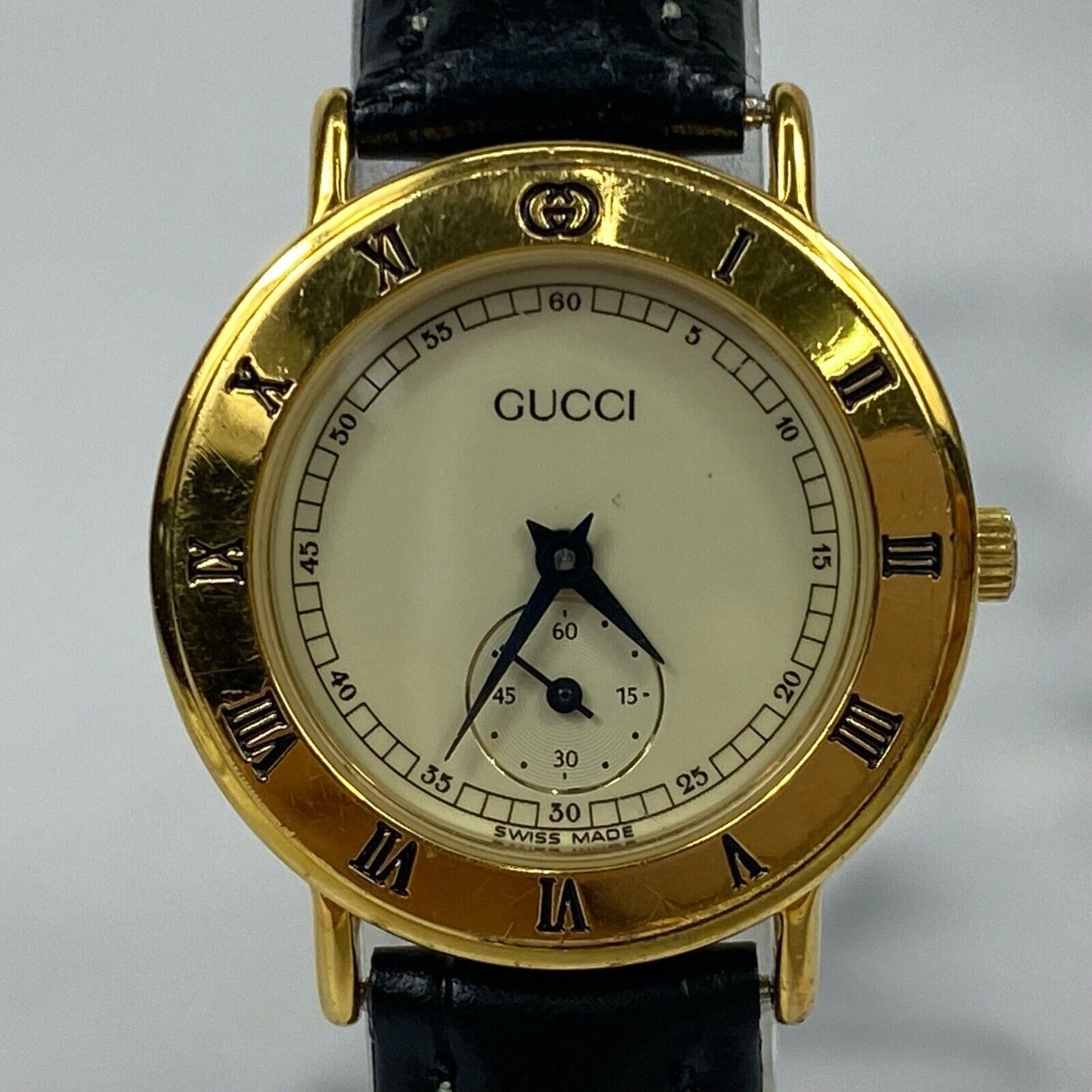 GUCCI 3000.2.L Gold Bezel Swiss Roman Numerals Womens Watch Vintage Excellent