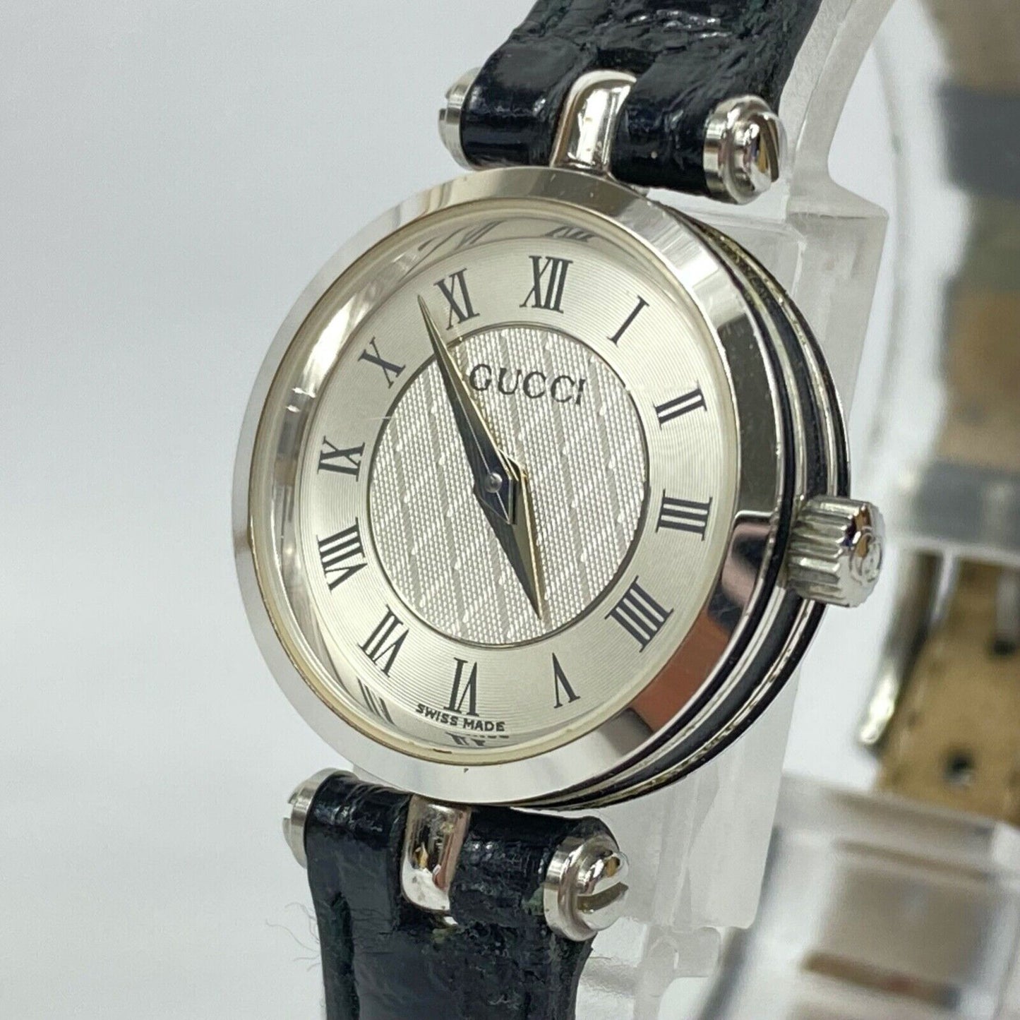 GUCCI 2040L Swiss Roman Numerals Silver Quartz Womens Watch Vintage Excellent